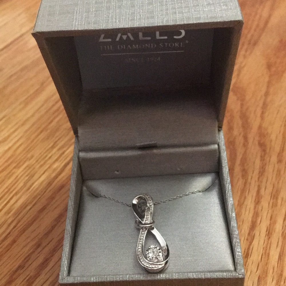 Zales Infinity necklace